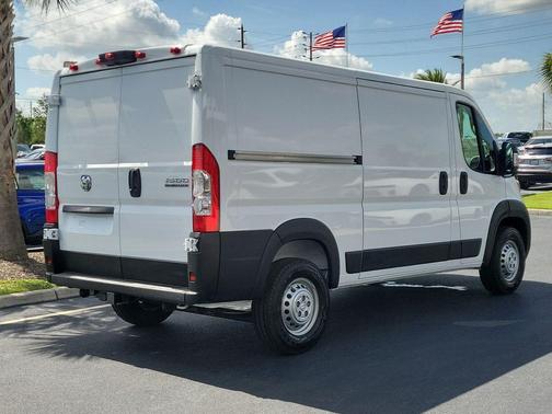 Bright White Clearcoat 2026 RAM ProMaster 1500 Low Roof