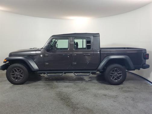 2020 Jeep Gladiator Sport