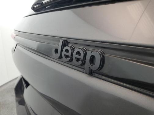 2022 Jeep Grand Cherokee Altitude