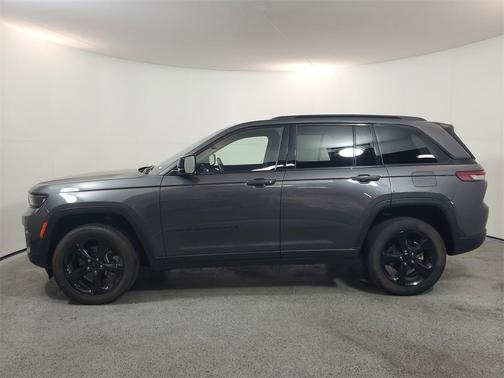 2022 Jeep Grand Cherokee Altitude
