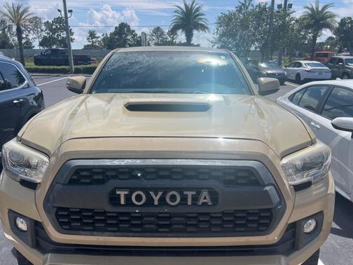 2017 Toyota Tacoma TRD Sport