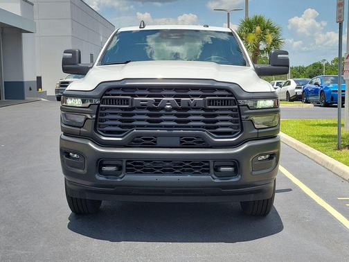 Bright White Clearcoat 2026 RAM 2500 Tradesman Crew Cab 4x4 8' Box