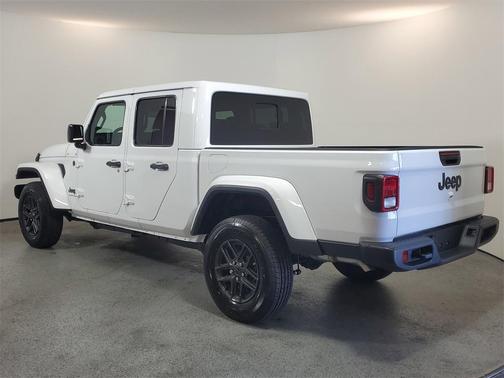 2025 Jeep Gladiator Sport S