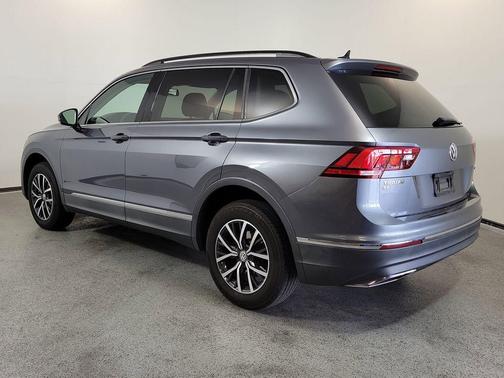 Platinum Gray Metallic 2020 Volkswagen Tiguan 2.0T SE 4MOTION