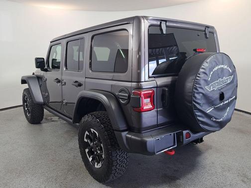Granite Crystal Metallic Clearcoat 2026 Jeep Wrangler Rubicon