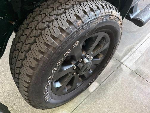 Ceramic Gray Clearcoat 2026 RAM 2500 Big Horn Crew Cab 4x4 6'4' Box