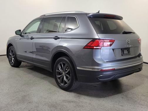 Pyrite Silver Metallic 2023 Volkswagen Tiguan 2.0T SE