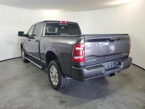 2022 RAM 2500 Laramie Crew Cab 4x4 6'4' Box