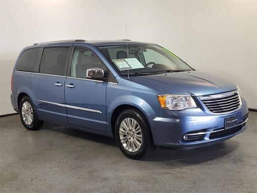 2012 Chrysler Town & Country Limited