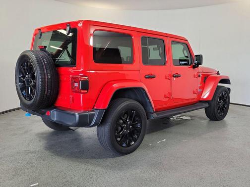 Firecracker Red Clearcoat 2022 Jeep Wrangler Unlimited 4xe Sahara
