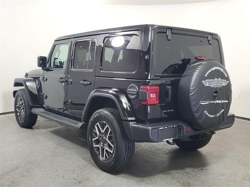 2026 Jeep Wrangler 4-Door Sahara 4x4