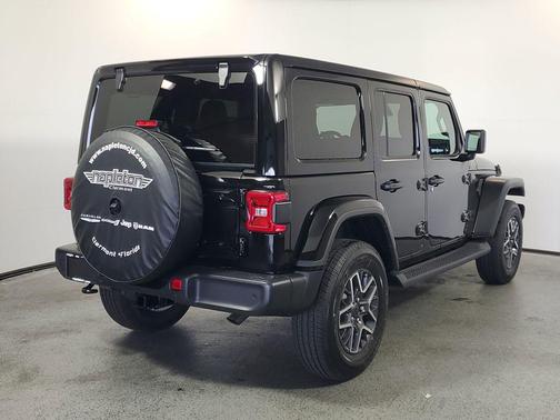 Black Clearcoat 2026 Jeep Wrangler 4-Door Sahara 4x4