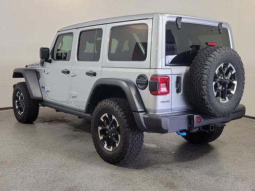 Silver Zynith Clearcoat 2024 Jeep Wrangler 4xe Rubicon