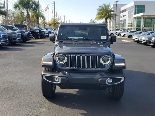 2025 Jeep Wrangler 4-Door Sahara 4x4