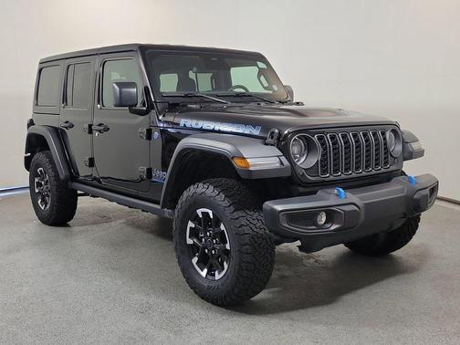 Black Clearcoat 2025 Jeep Wrangler 4xe Rubicon
