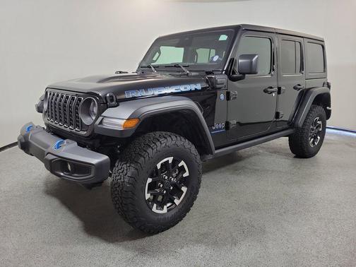 Black Clearcoat 2025 Jeep Wrangler 4xe Rubicon