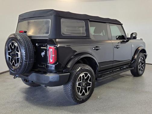 Shadow Black 2021 Ford Bronco Outer Banks