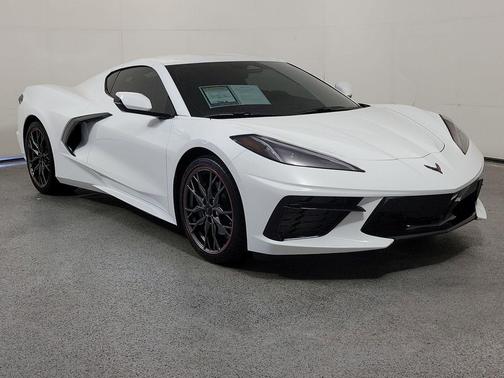 Arctic White 2026 Chevrolet Corvette Stingray w/1LT
