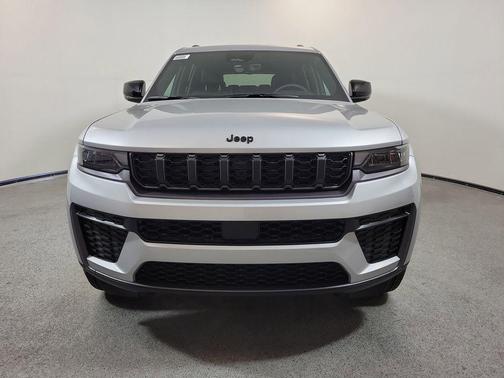 Silver Zynith 2026 Jeep Grand Cherokee L Altitude