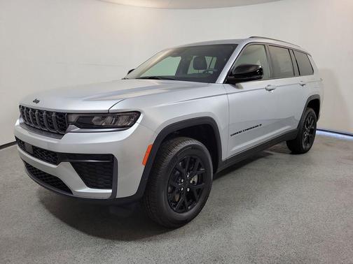 Silver Zynith 2026 Jeep Grand Cherokee L Altitude