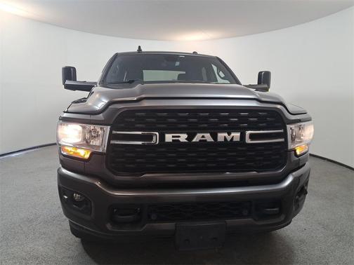 2022 RAM 3500 Big Horn Crew Cab 4x4 8' Box