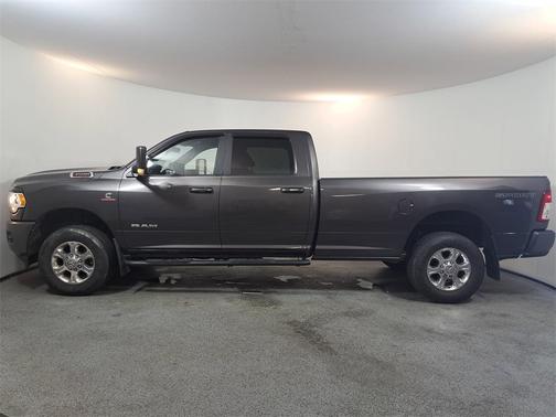 2022 RAM 3500 Big Horn Crew Cab 4x4 8' Box