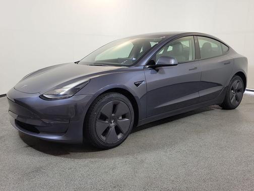 Gray 2023 Tesla Model 3 Standard Range