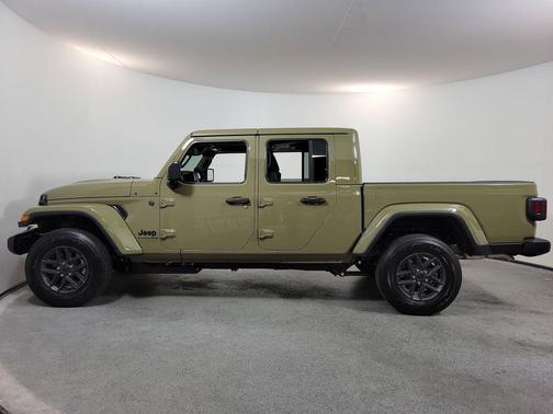41 2026 Jeep Gladiator Sport S