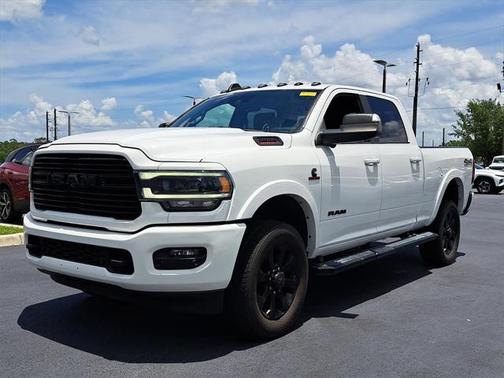 2020 RAM 2500 Laramie Crew Cab 4X4 6'4' Box