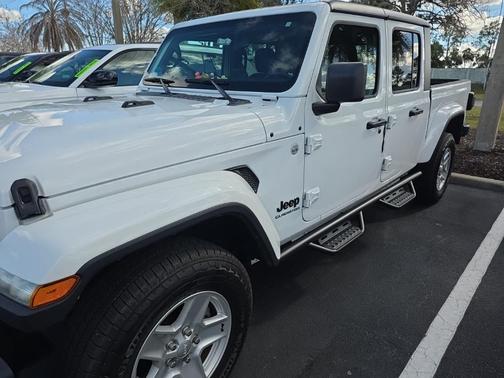 2020 Jeep Gladiator Sport S