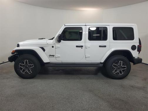 2026 Jeep Wrangler 4-Door Sahara 4x4