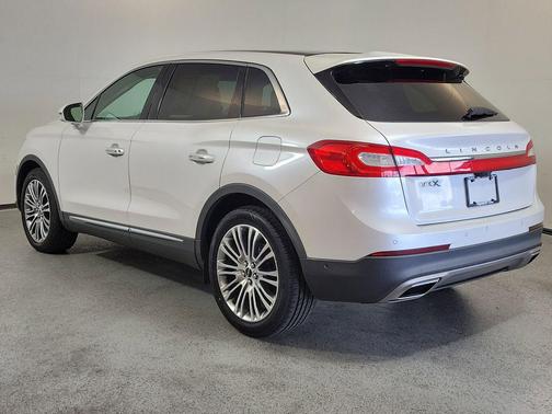White Platinum Metallic Tri-Coat 2016 Lincoln MKX Reserve