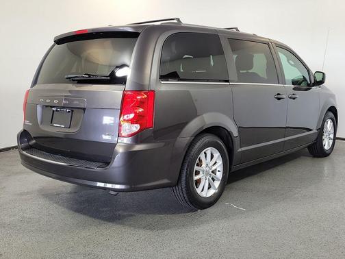 Granite Pearlcoat 2020 Dodge Grand Caravan SXT