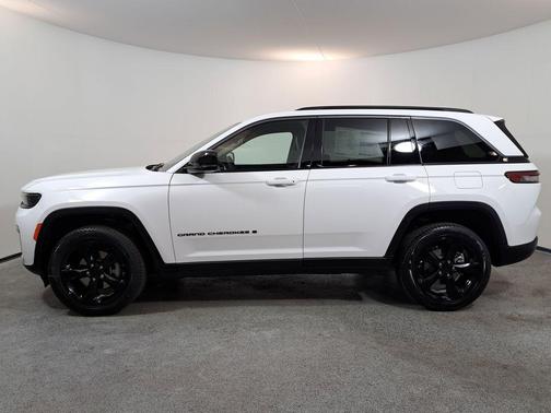 bright white clearcoat 2026 Jeep Grand Cherokee Limited