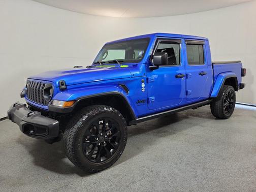 Hydro Blue Pearlcoat 2024 Jeep Gladiator Sport