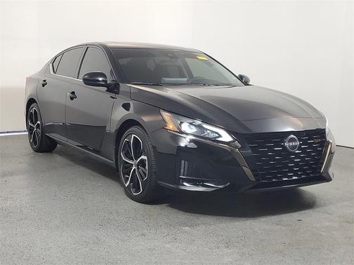 2025 Nissan Altima SR FWD