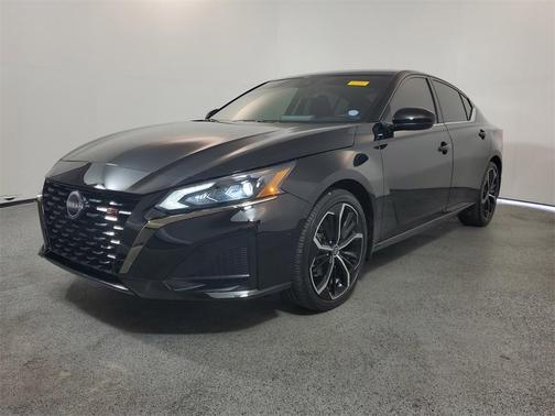 2025 Nissan Altima SR FWD