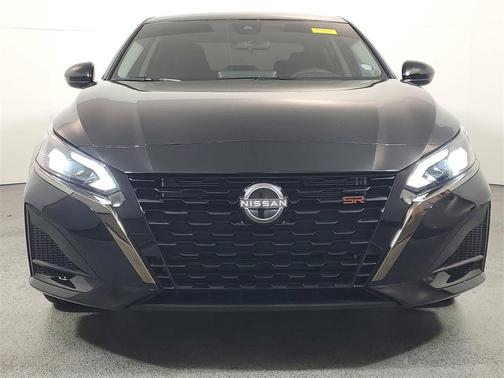 2025 Nissan Altima SR FWD