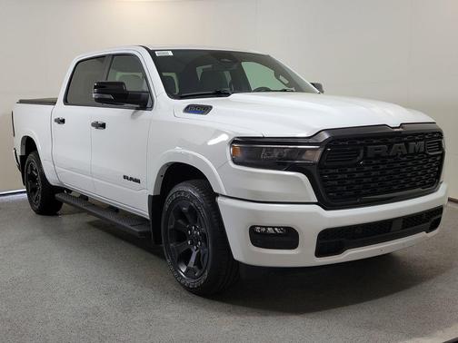 Bright White Clearcoat 2026 RAM 1500 Big Horn/Lone Star