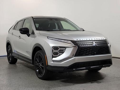 Alloy Silver Metallic 2023 Mitsubishi Eclipse Cross LE