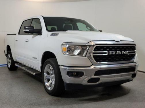 Bright White Clearcoat 2022 RAM 1500 Big Horn/Lone Star