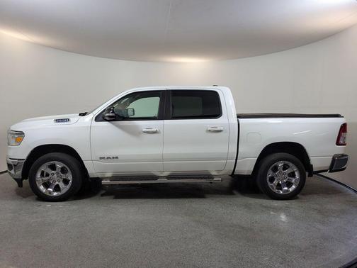 Bright White Clearcoat 2022 RAM 1500 Big Horn/Lone Star