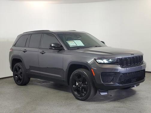 2022 Jeep Grand Cherokee Altitude