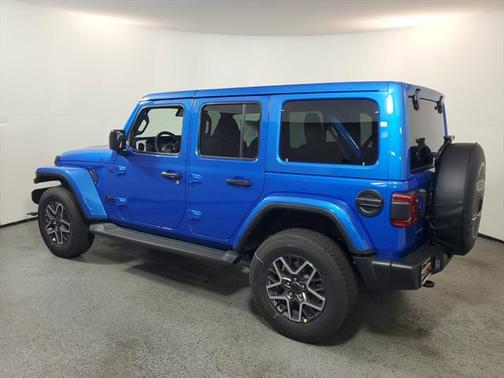 2025 Jeep Wrangler 4-Door Sahara 4x4