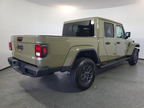 2025 Jeep Gladiator Sport S
