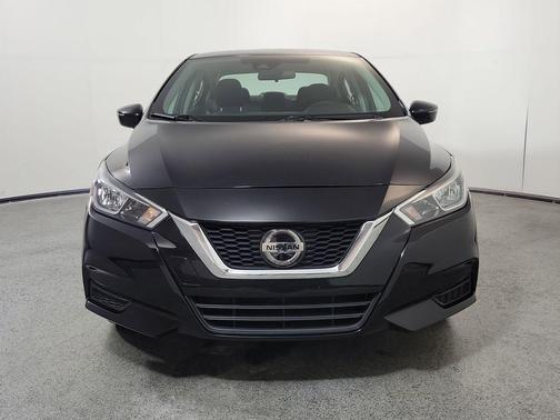 Super Black 2021 Nissan Versa 1.6 SV