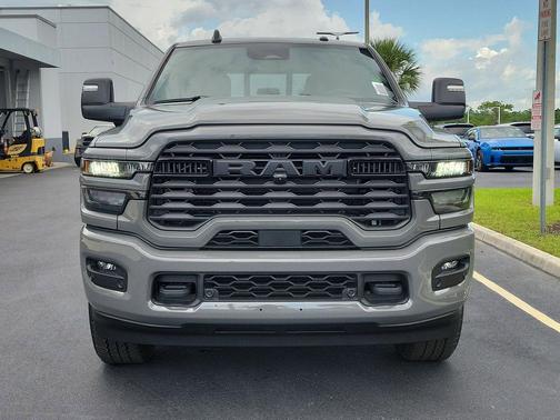 Ceramic Gray Clearcoat 2026 RAM 2500 Big Horn Crew Cab 4x4 6'4' Box