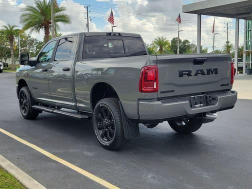 Ceramic Gray Clearcoat 2026 RAM 2500 Big Horn Crew Cab 4x4 6'4' Box