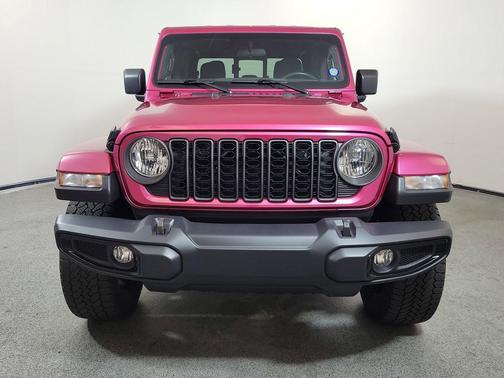 Tuscadero Pearlcoat 2024 Jeep Gladiator Nighthawk