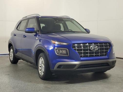 2020 Hyundai VENUE SEL